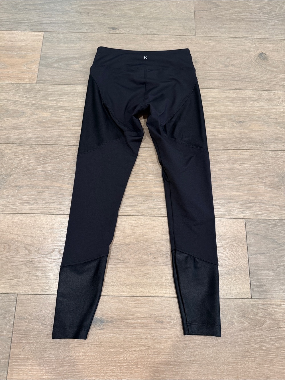 KORAL Black Forge Mid Rise Legging Shiny Contrast Panels Active Gym Size Small - Picture 3 of 7